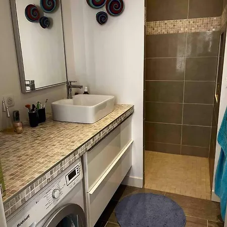 Pornichétine Pour 8 Personnes Face à L'océan Et à 100m Du Marché Сasa de vacaciones Pornichet